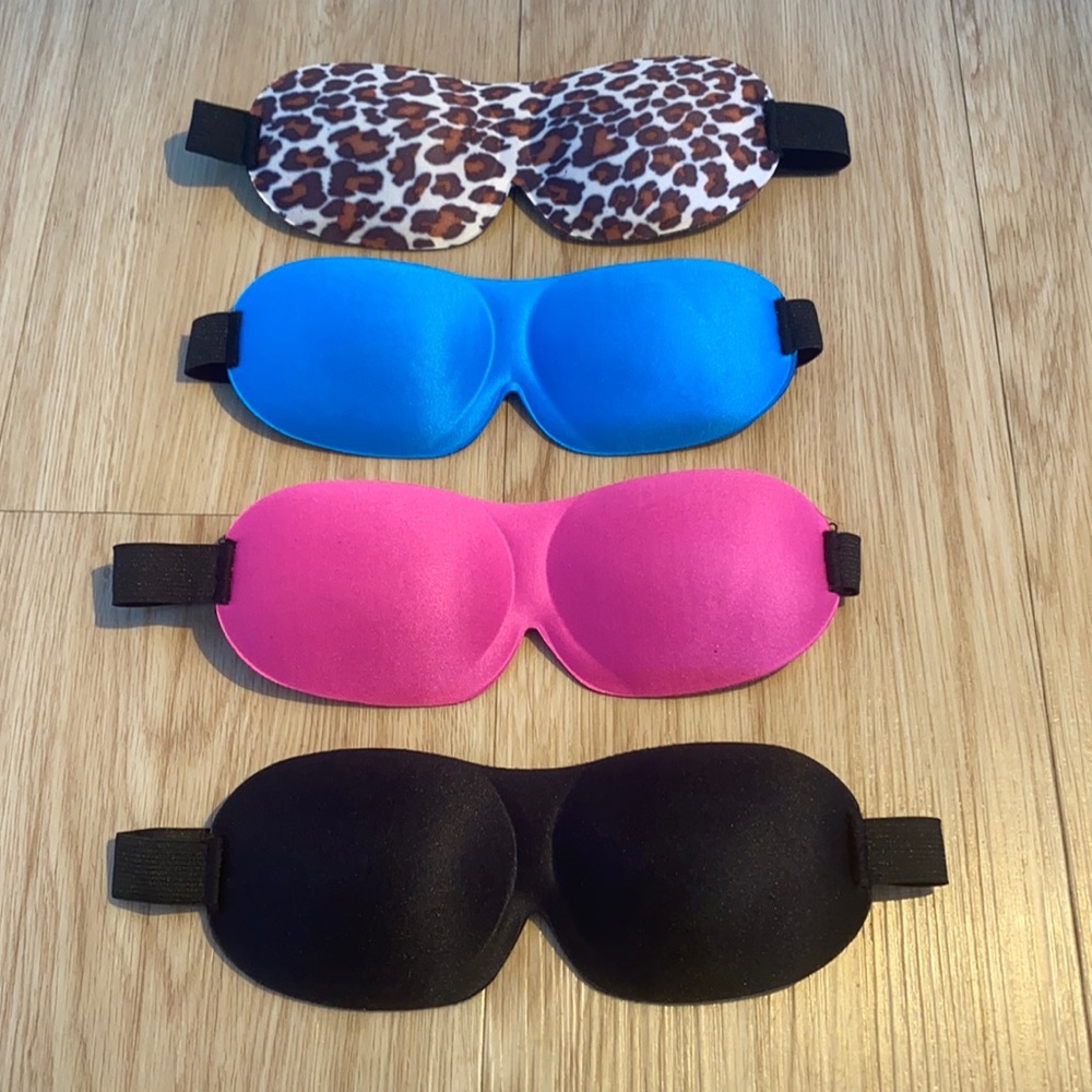 4 Eye masks
